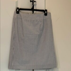 Casual Corner Gray and White Pencil Skirt Knee-Length Workwear